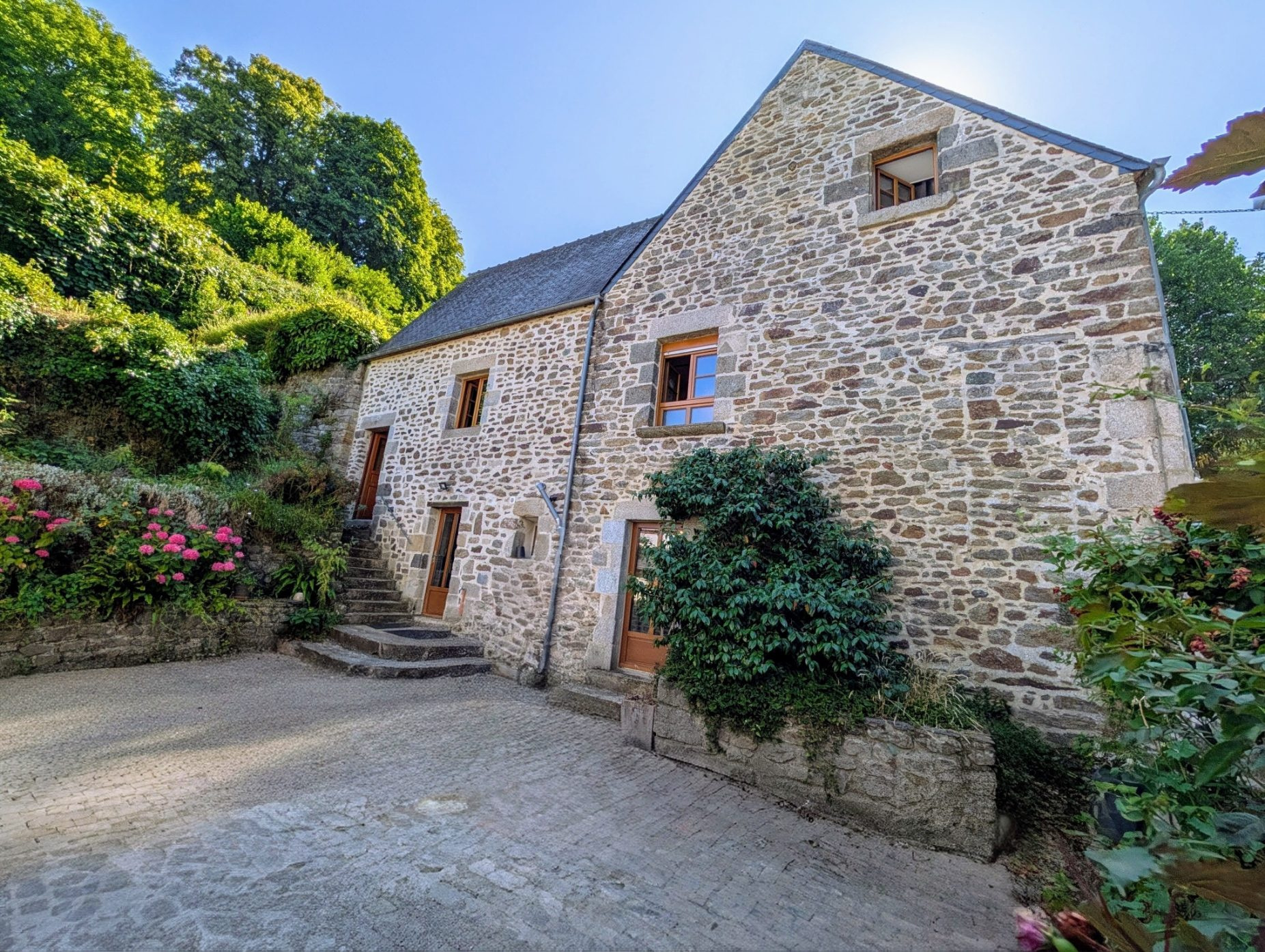 Maison commerçante d'exception à DINAN