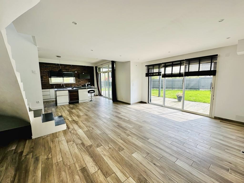 MAISON CONTEMPORAINE DE 125M2 AVEC PISCINE