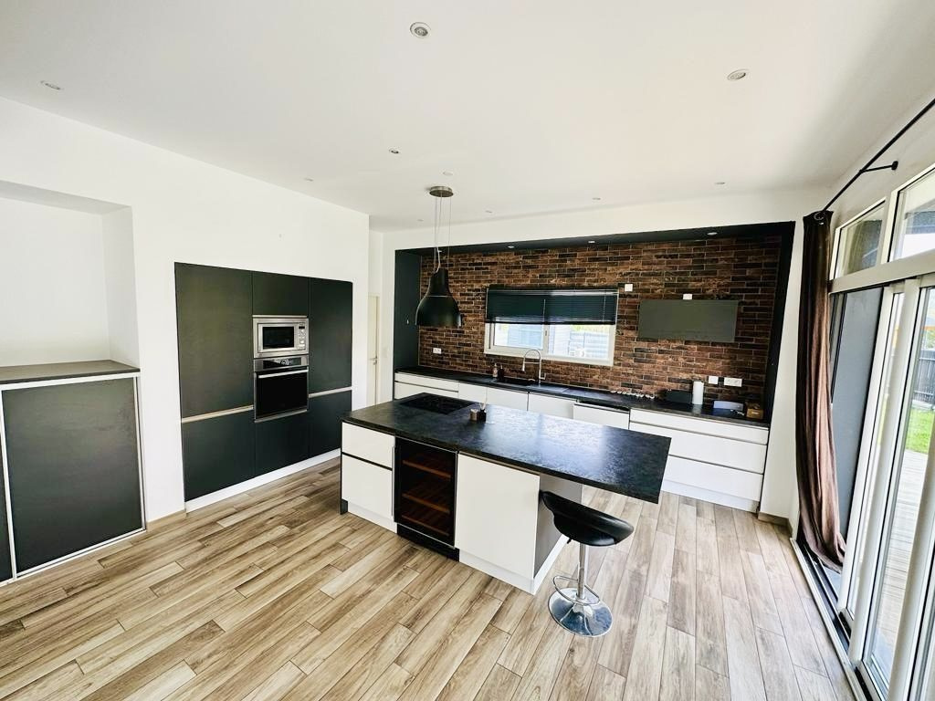 MAISON CONTEMPORAINE DE 125M2 AVEC PISCINE