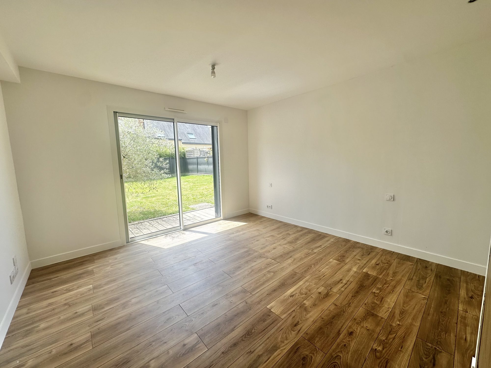 MAISON CONTEMPORAINE DE 125M2 AVEC PISCINE