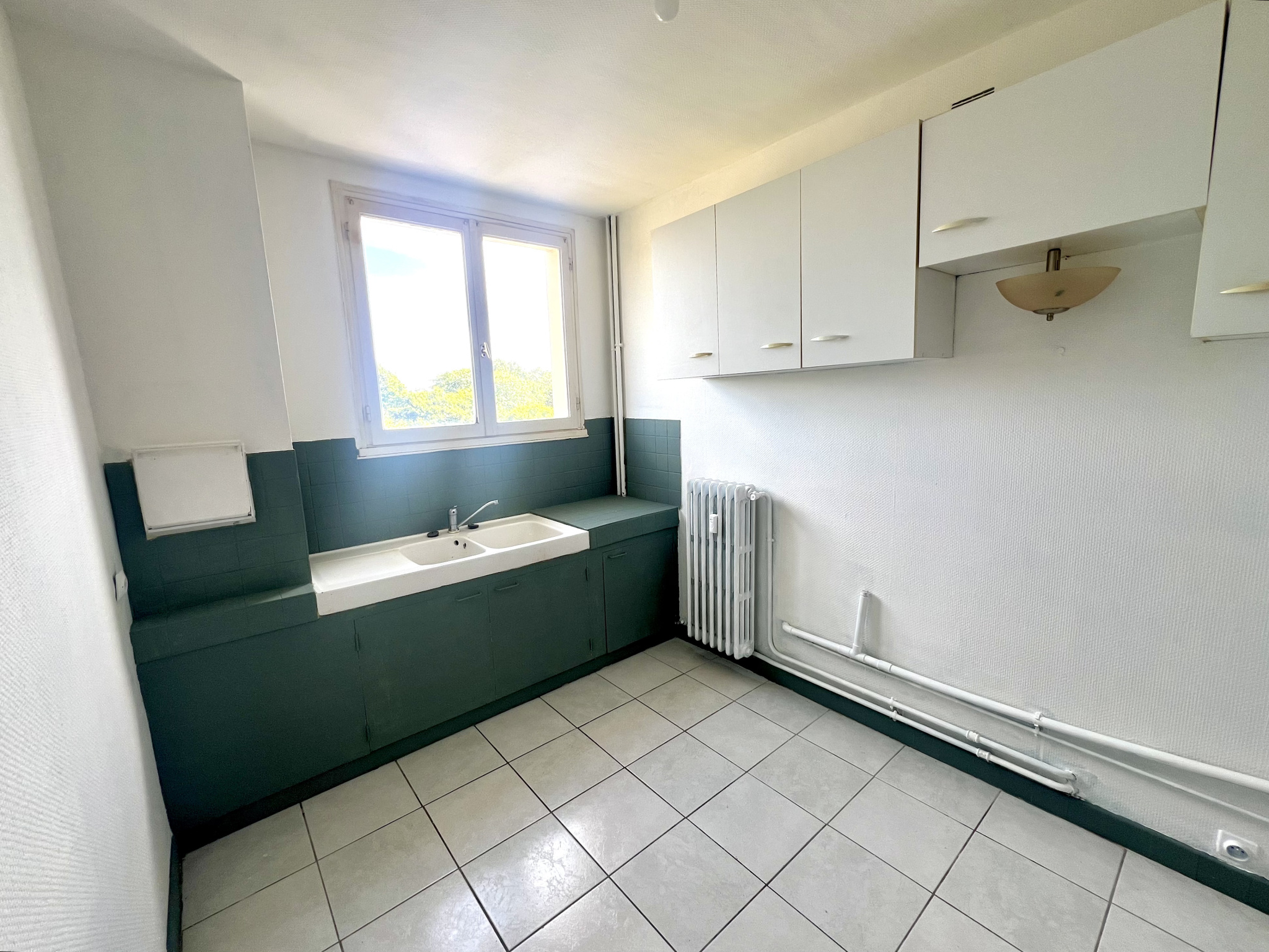 Appartement T3 à Saint Brieuc, avec caves et parking