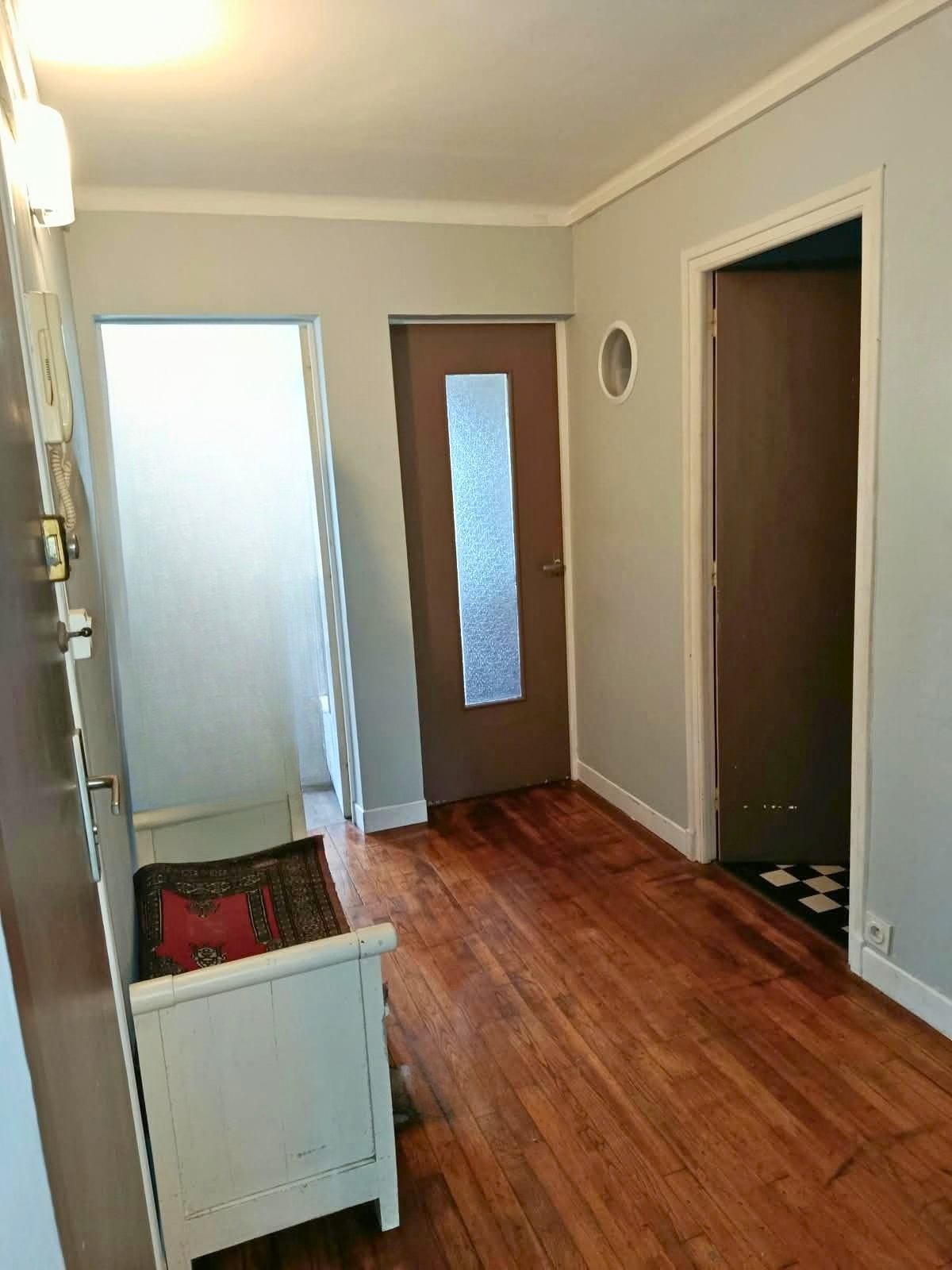 EXCUSIVITE. Appartement 2 chambres lumineux avec balcon, terrasse et jardin